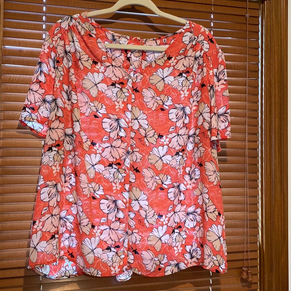 Liz Claiborne coral floral short sleeve blouse - Women’s size 1X